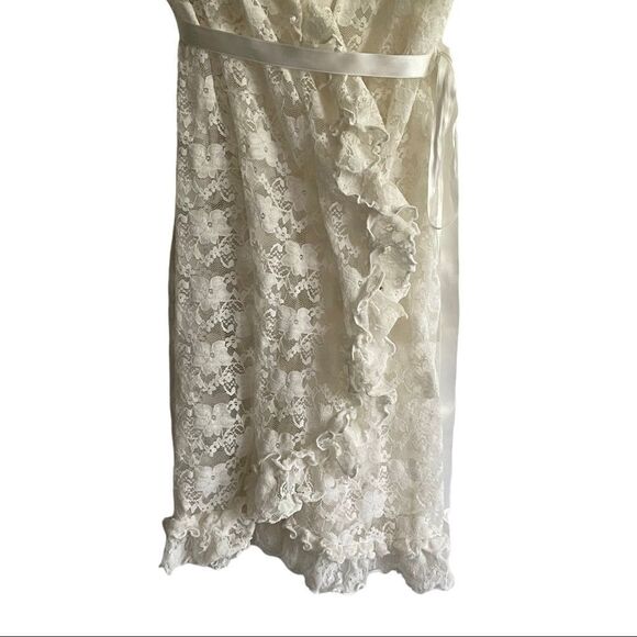 LACE Short Sleeve Wrap Tie-Waist Mini Robe Cream One Size - Picture 5 of 7